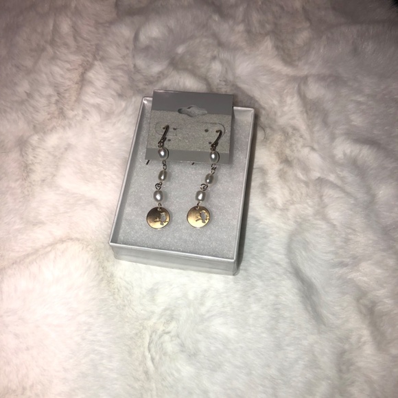 New in box gold Bay to Baubles drop bird earrings - Picture 3 of 4